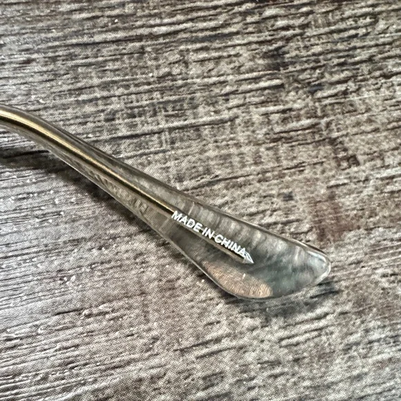 Ray-Ban Jr Gold and Black Aviator Sunglasses with Brown Case - Picture 7 of 13